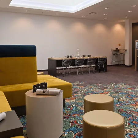 Elaya Center Hotel