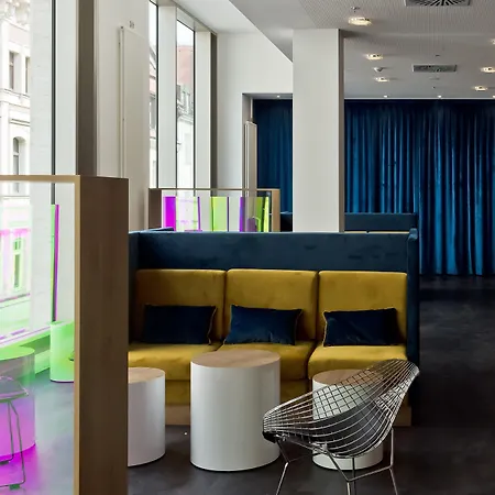 Hotel Elaya Center