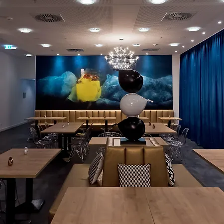 Hotel Elaya Center 4*