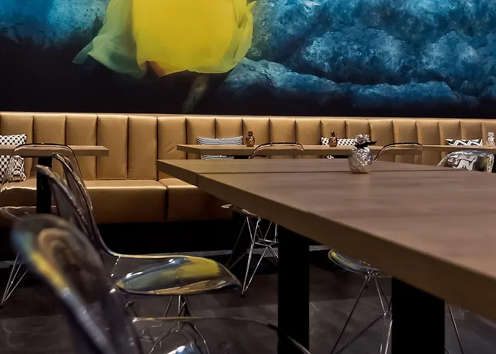 Hotel Elaya Center 4*